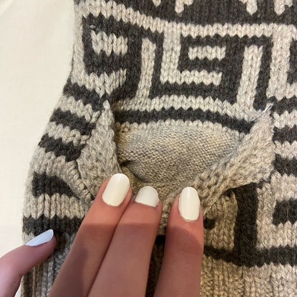 Aritzia TNA Cozy Patterned Full-Zip - Picture 5 of 9